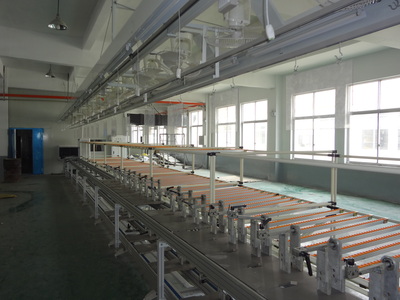 上下流道装配线